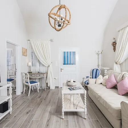 Iokasti Villa